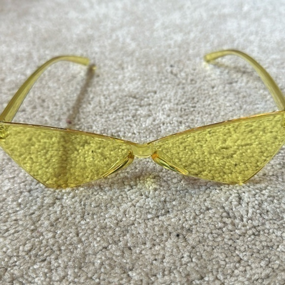 Yellow Trendy Cat-Eye Sunglasses for Women